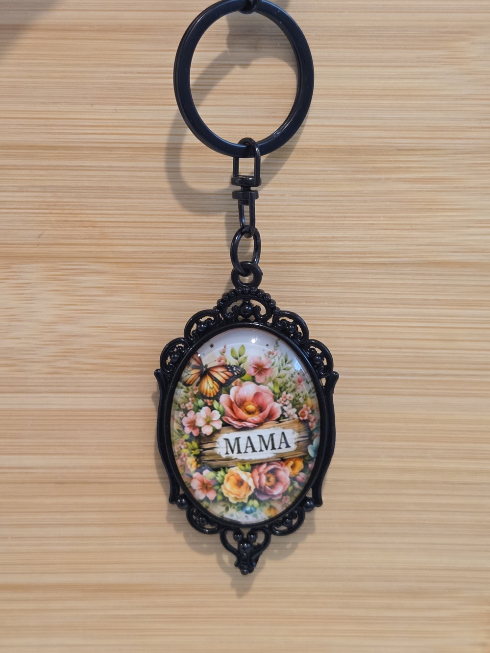 Vintage-Style Double-Sided "MAMA" & Farmhouse Chicken Cameo Keychain